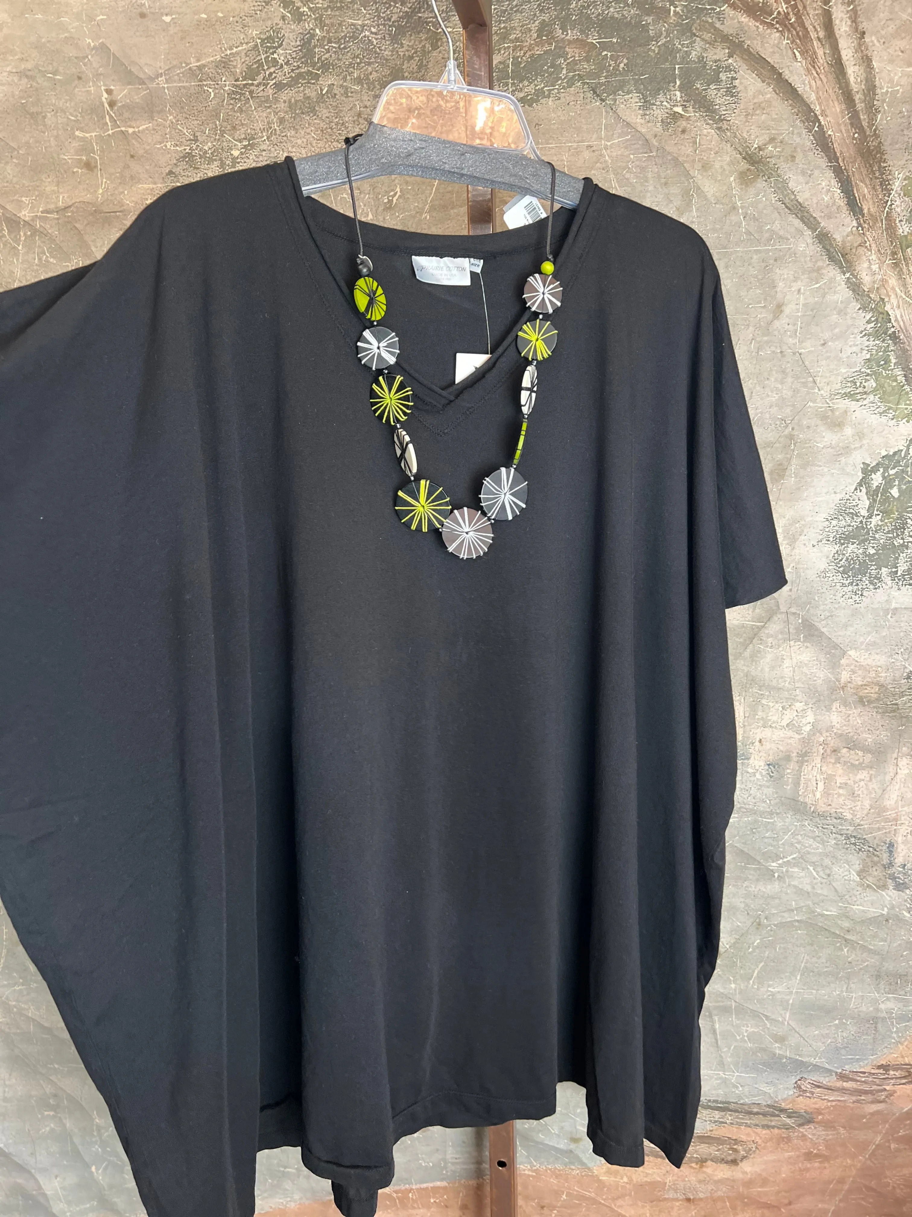 8715 Solid V-Elbow Tunic Tshirt-Black