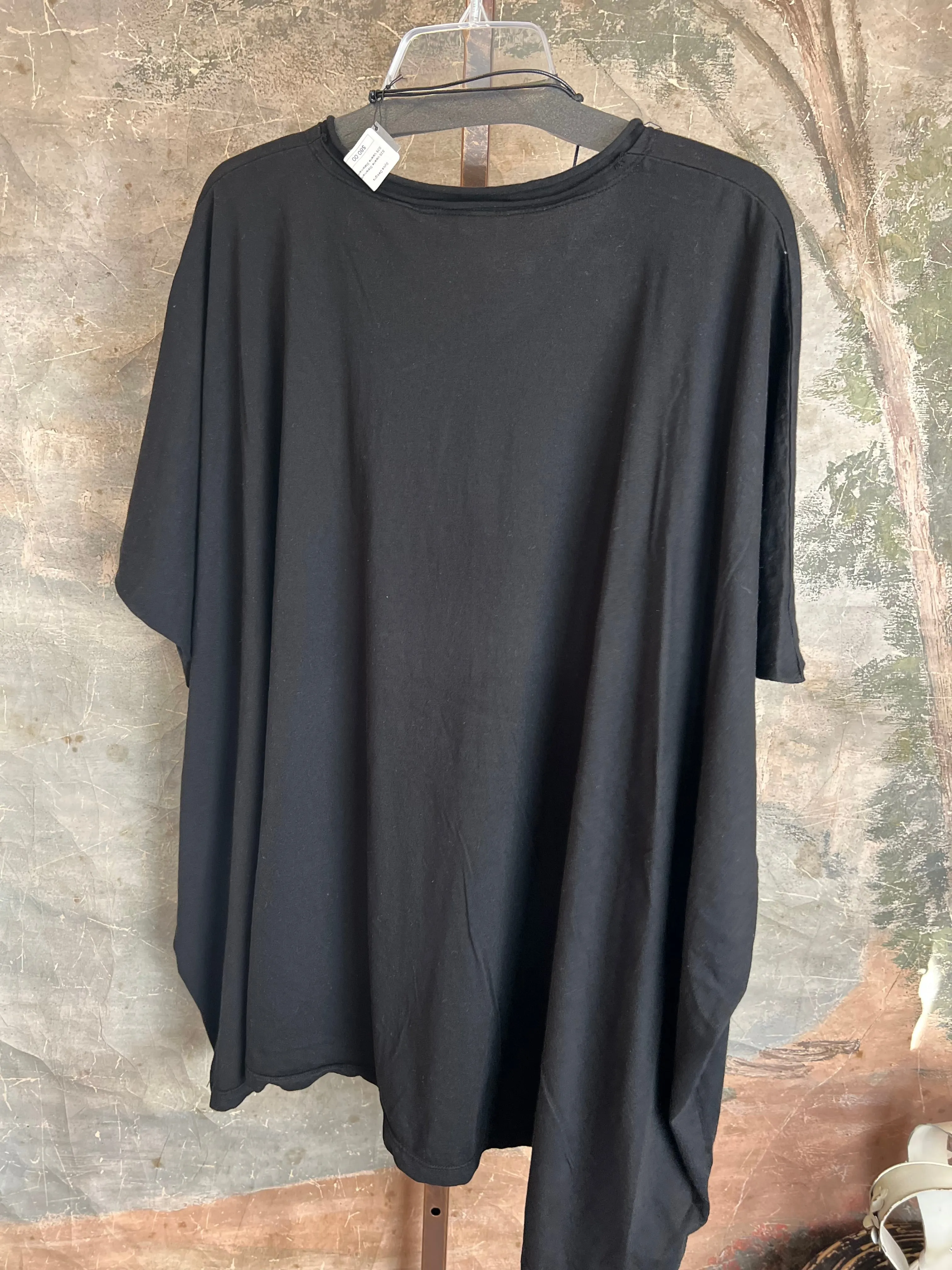8715 Solid V-Elbow Tunic Tshirt-Black