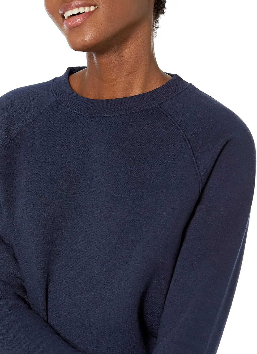 Amazon Essentials Women's Relaxed-Fit Crewneck Pullover Long-Sleeve Sweatshirt (Available in Plus Size)