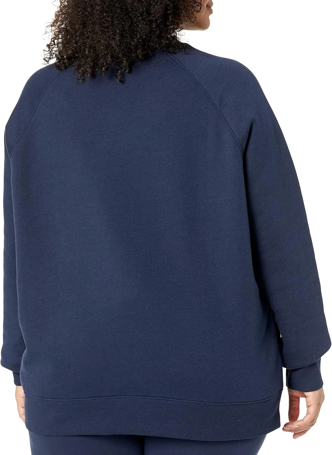 Amazon Essentials Women's Relaxed-Fit Crewneck Pullover Long-Sleeve Sweatshirt (Available in Plus Size)