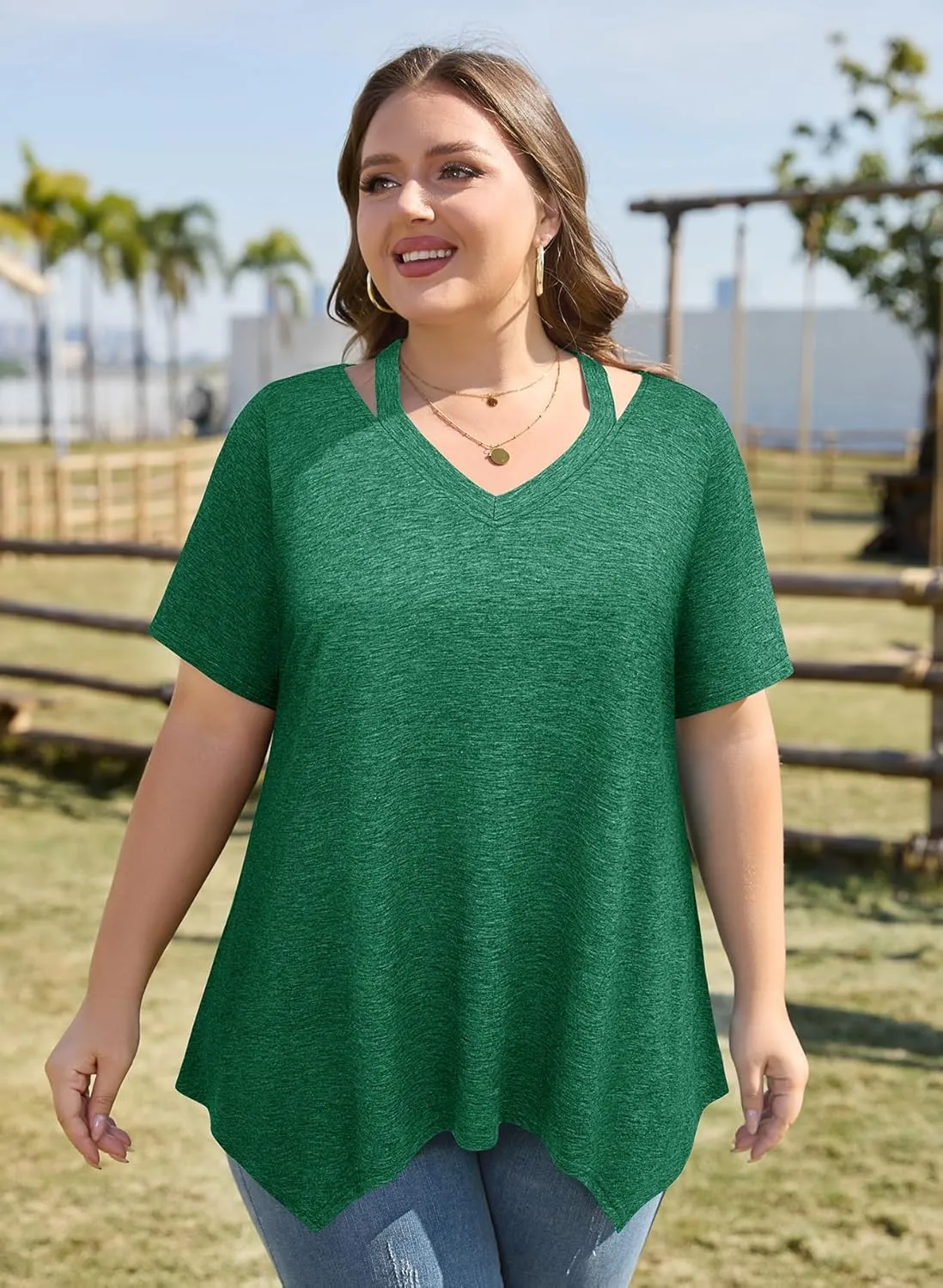 Amrto Women Plus Size Tops Cut Out V Neck 3/4 Sleeve Blouses Dressy Casual Tunic Tops to Wear with Leggings