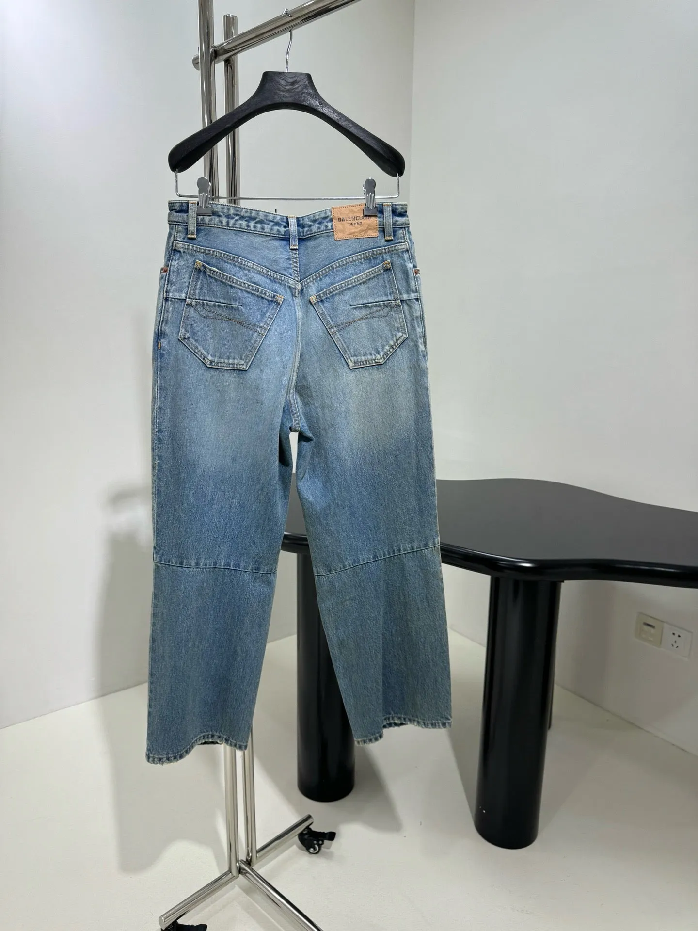 CLTH426 Balenciaga Women's Loose Fit Pants