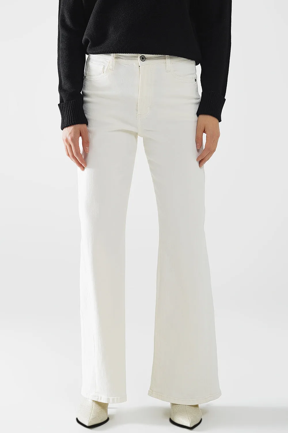 Extra wide leg trousers in cream color