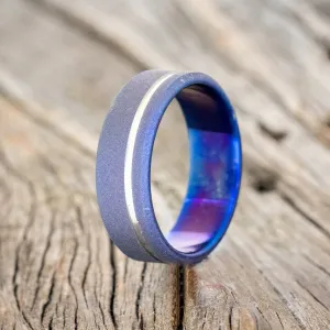 FIRE-TREATED & SANDBLASTED WEDDING BAND WITH AN OFFSET GROOVE - TITANIUM - SIZE 10
