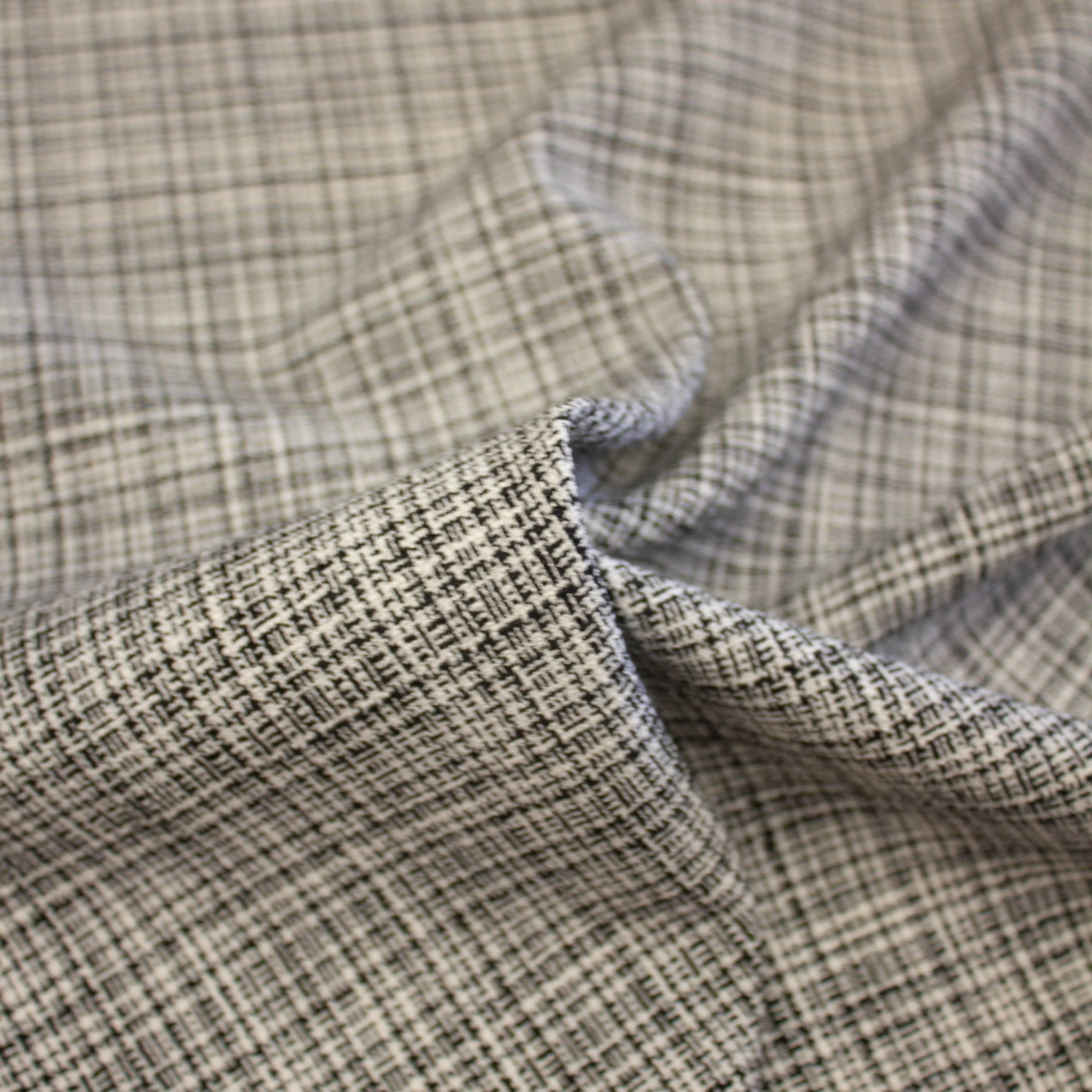 Grace Black/Ecru Viscose Blend Stretch