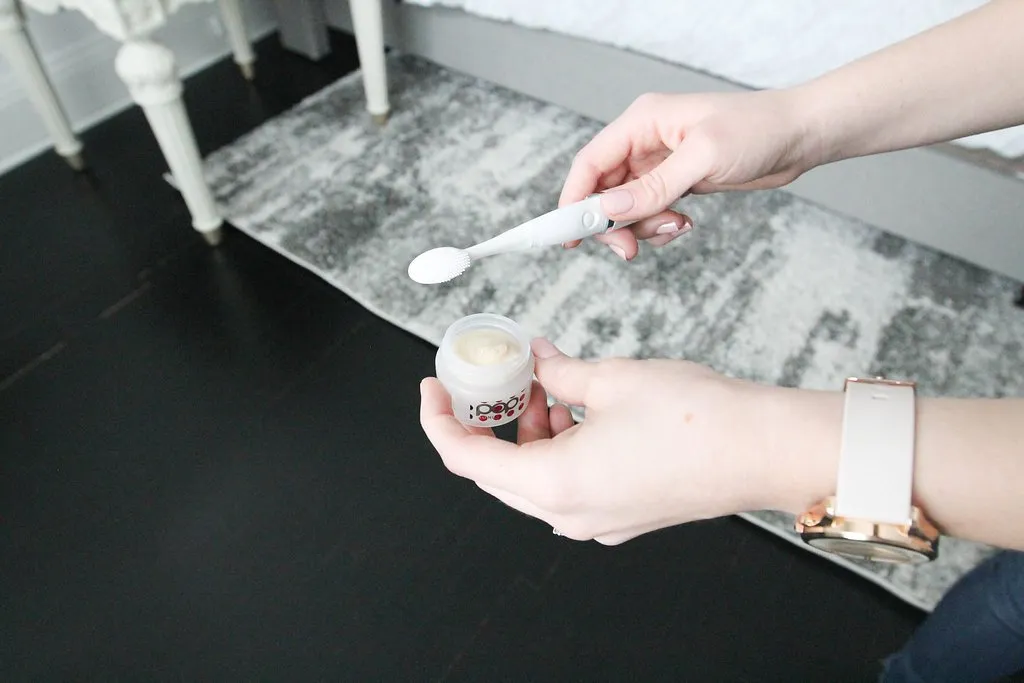 Lip Exfoliator with Sugar Lip Scrub
