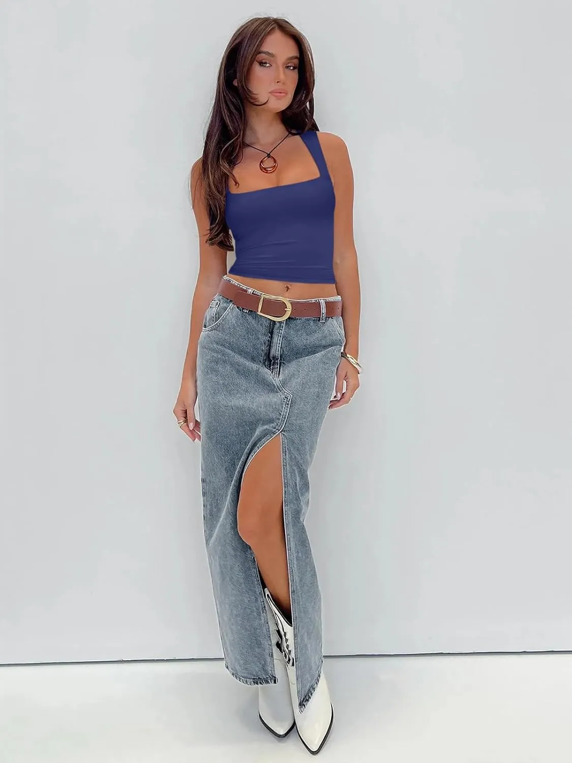 REORIA Butsmooth Women's Square Neck Going Out Crop Tops Double Lined Cute Basic Tank Tops 2025 Clothes