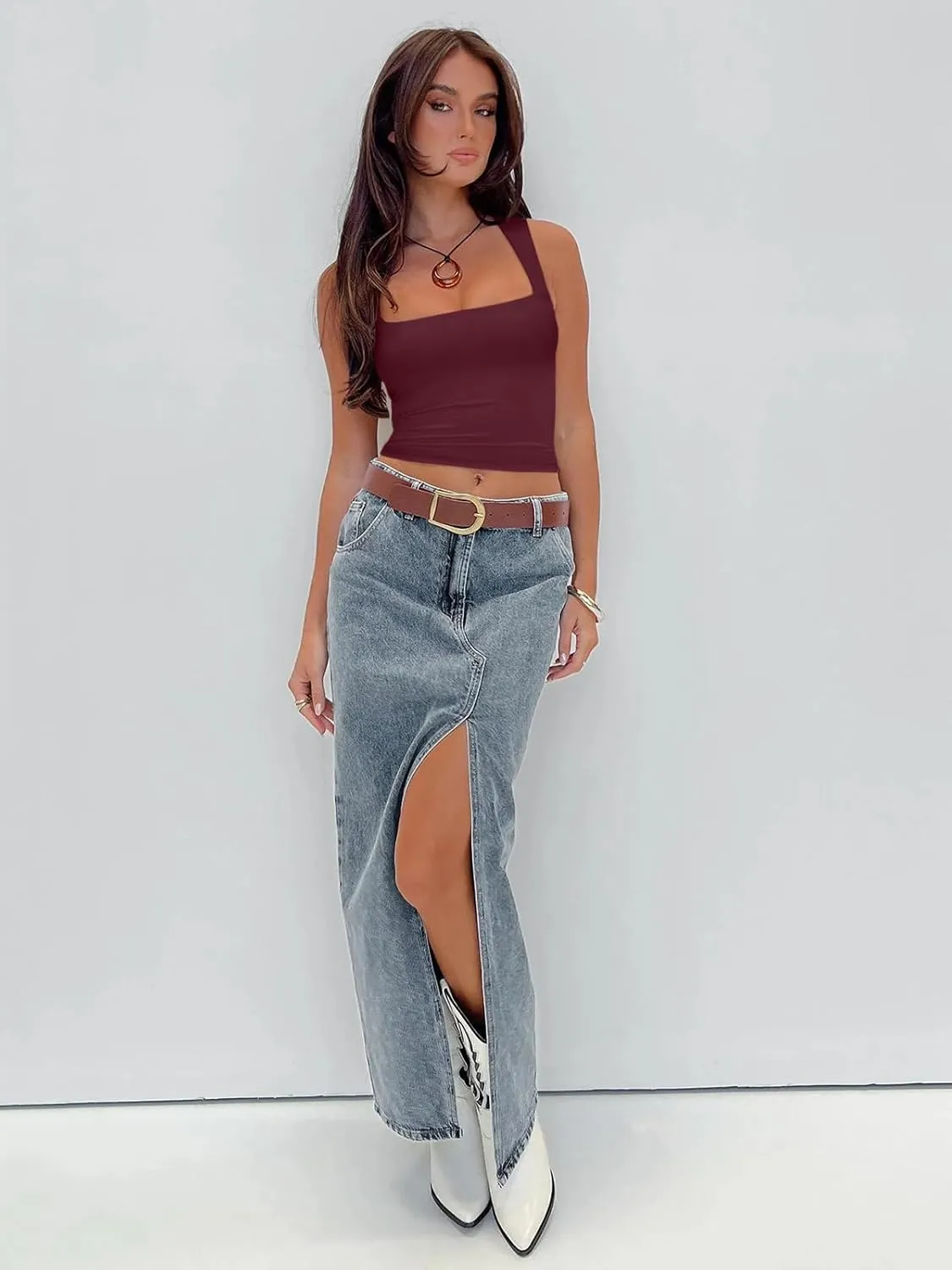REORIA Butsmooth Women's Square Neck Going Out Crop Tops Double Lined Cute Basic Tank Tops 2025 Clothes